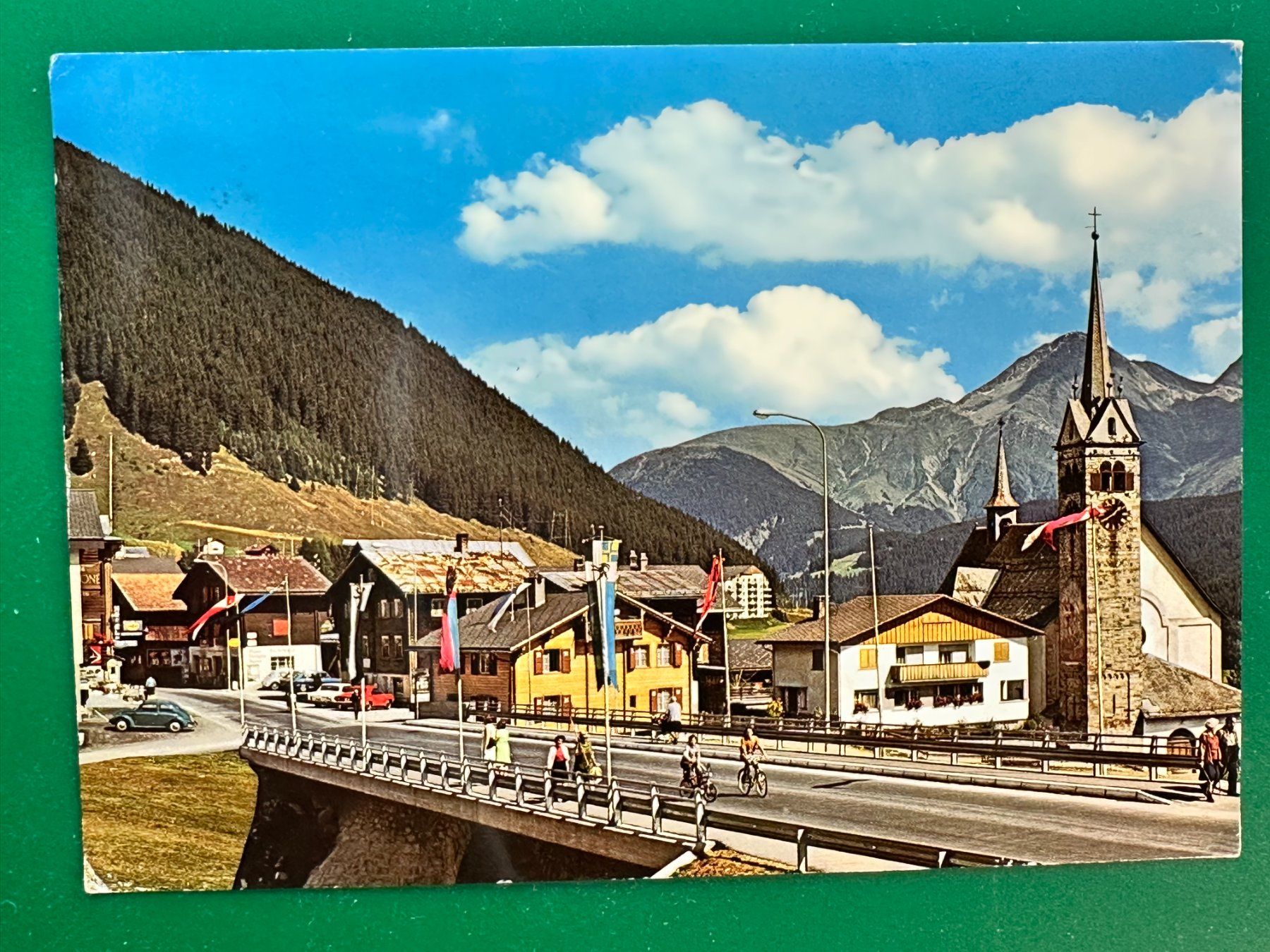 Cartes postales: Sedrun - belebt - VW-Käfer - Oldtimer – D'occasion à Steg VS par _vinci_