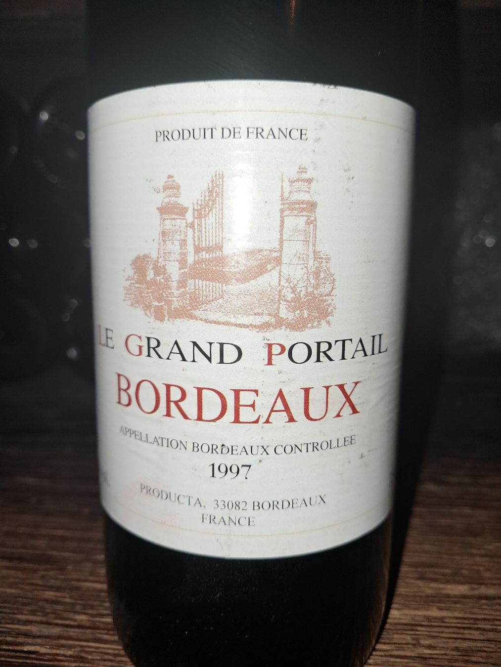 Vino: Le Grand Portail Bordeaux 1997 – Nuovo e nell'imballaggio originale da Le locle venduto da juliensaran 1