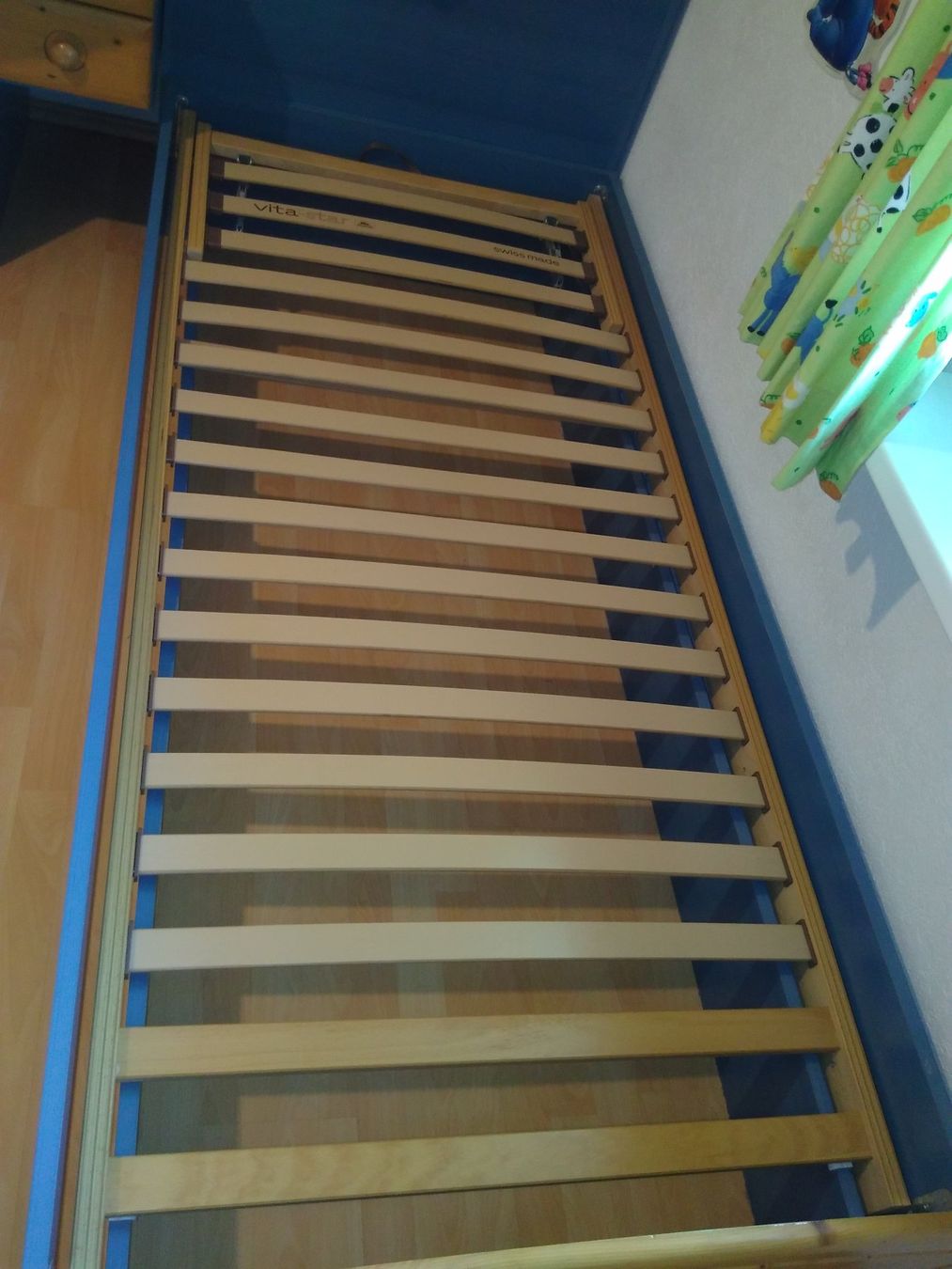 Armadi: Wunderschönes Kinderzimmer mit Echtholz – Usato da Flurlingen venduto da pow_x8g6 7