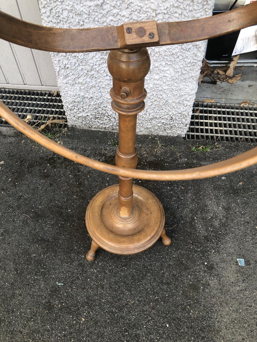 Autres décorations & accessoires: Holz Globus Ständer mit verstellbarem Ring gebraucht – D'occasion à Arbon par Wladimir1 1