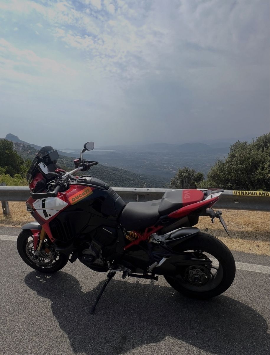 Ducati Touring: Ducati Multistrada V4 Pikes Peak – Usato da Binz venduto da RamonL7
