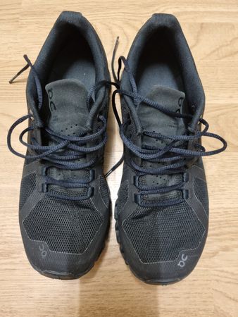 On Cloud 5, All Black, Damen Gr. 40 *NEU*