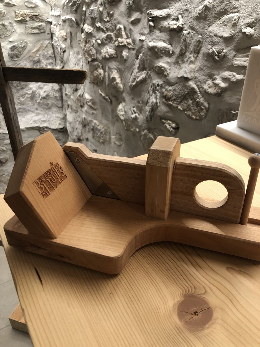 Küchengeräte: Fleischhobel aus Holz – Gebraucht aus Klosters von arnli98 1