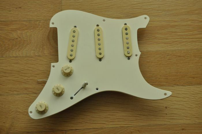 Musikinstrumente: Vester California I Stratocaster – Gebraucht aus Haldenstein von  7