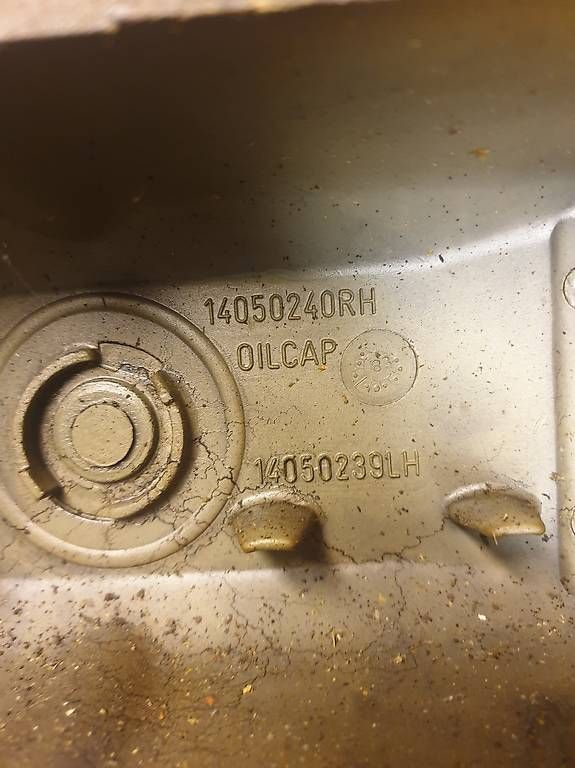 Chevrolet Tutti pezzi di ricambio auto: Ventildeckel Chevrolet – Usato da Niederwil AG venduto da Acantik 3