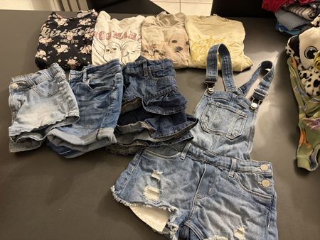 Kleiderpaket Grösse 134 guter Zustand