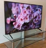 Modernes TV-Möbeli / HiFi-Rack aus Glas & Aluminium
