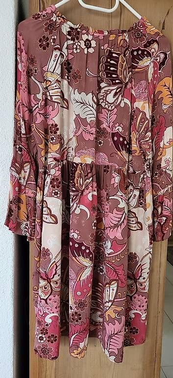 Vestiti: Sommerliches Midikleid  – Usato da Zizers venduto da Roosi1 1