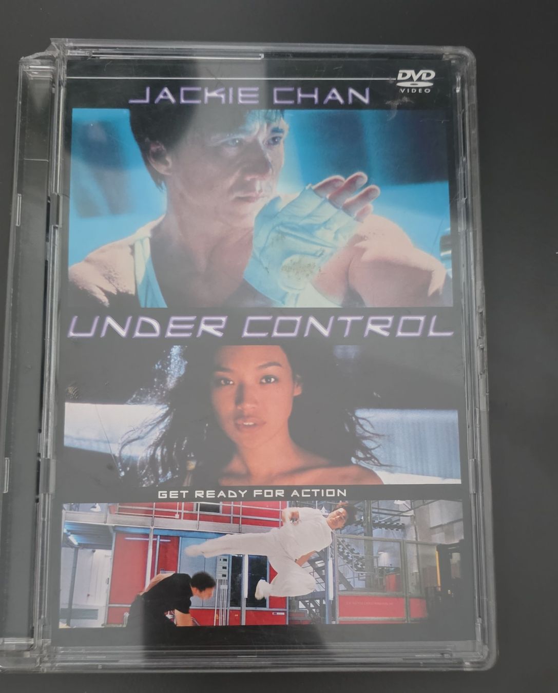 Tutti i DVDs: DVD Jackie Chan Under Control gebraucht – Usato da Zürich venduto da P-editon