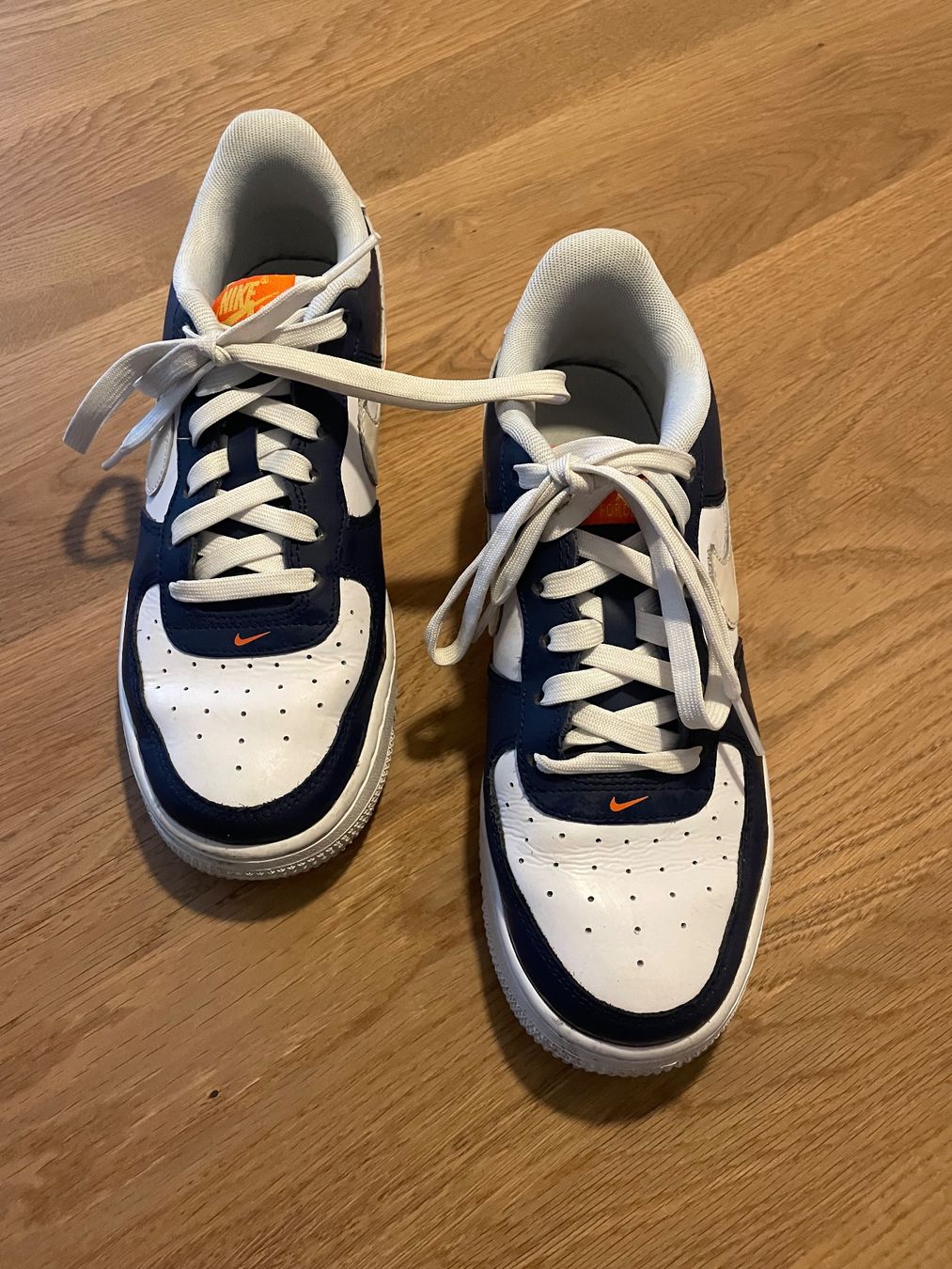 Nike Damenschuhe: Nike Air Force Damensneaker – Gebraucht aus Neuendorf von sarahgruetter 1