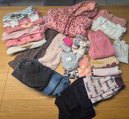 Kleiderpaket 1, Winter, Mädchen, 40 Teile, Grösse 92