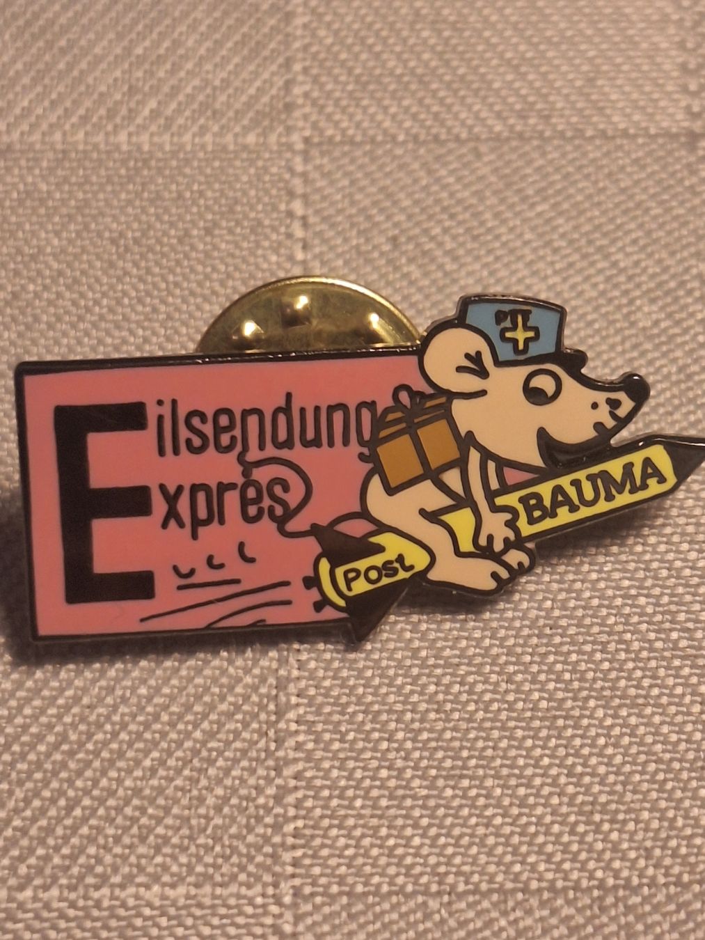 Placchette & Badge: Pin Swiss Post Eilsendung Expres Bauma Maus – Usato da Schaffhausen venduto da ric_s9pn