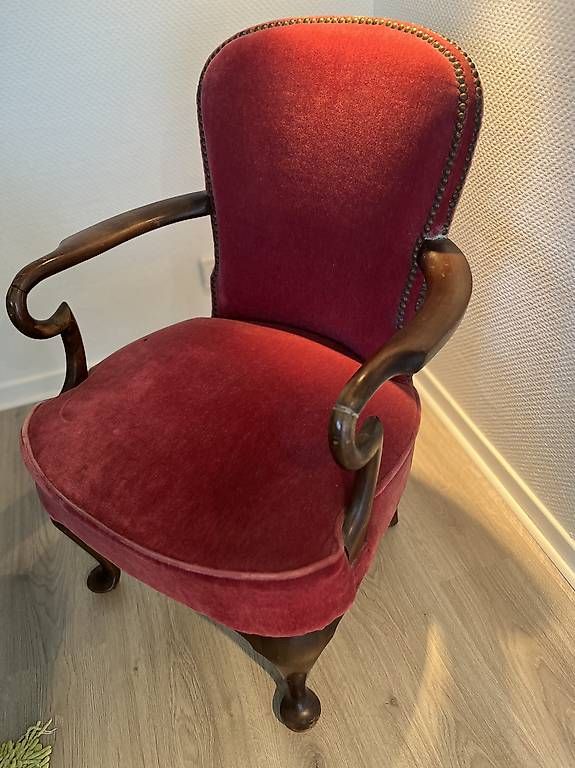 Poltrone: Fauteuil ancien en velours bordeaux.  – Usato da Genève venduto da Eric1823 3