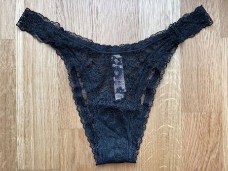 Victoria’s Secret Brazilian Lace Panty S NEW