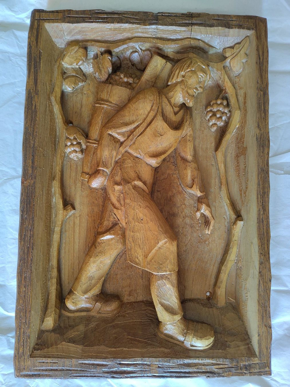 Skulpturen & Statuen: 3 Holzreliefs mit Thema Weinernte – Gebraucht aus Sarnen von DokRak 2