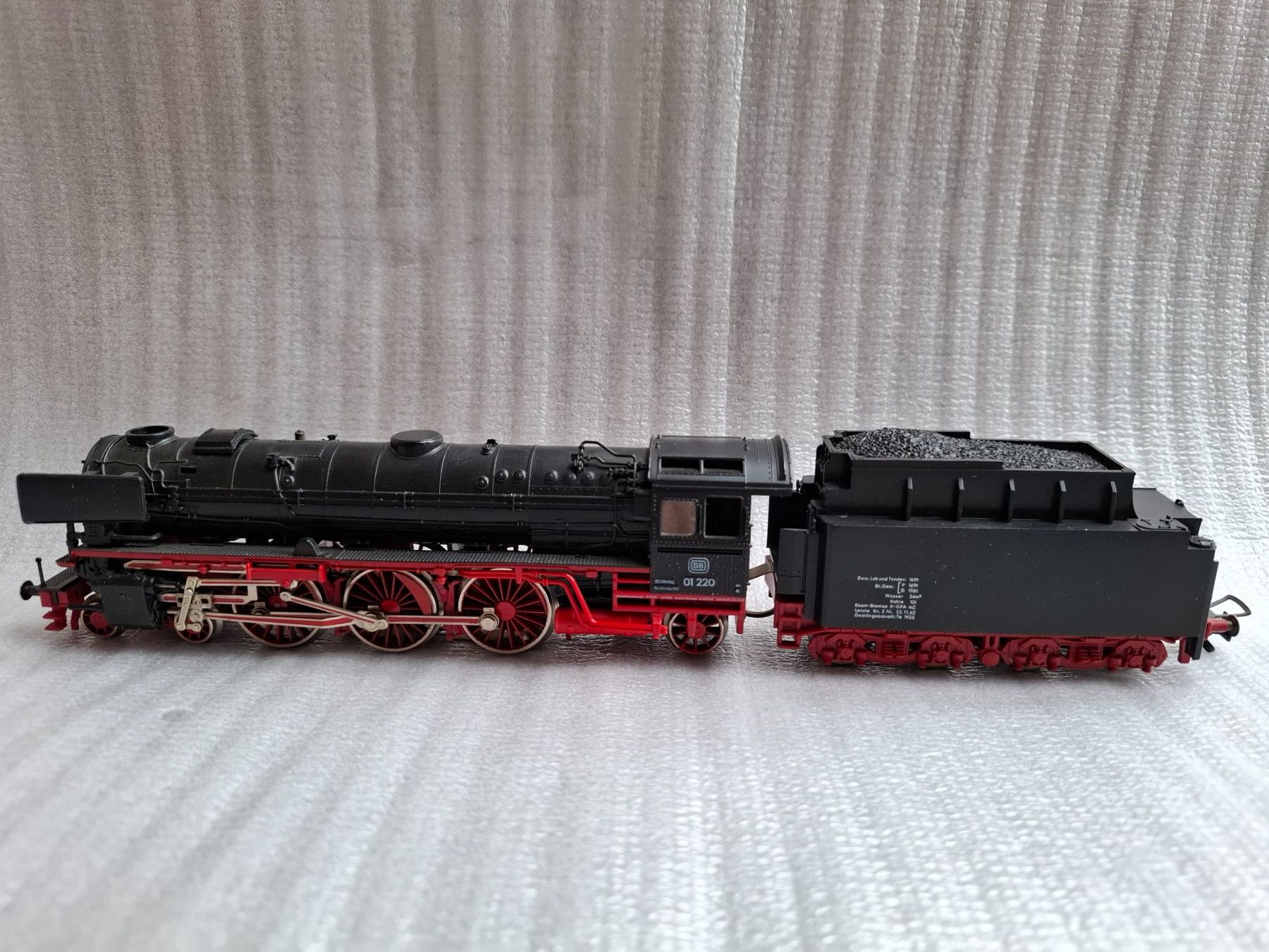 Fleischmann Modellini di ferrovie: Fleischmann 4170  Dampflok BR 01 – Usato da Fällanden venduto da Slowfox 1