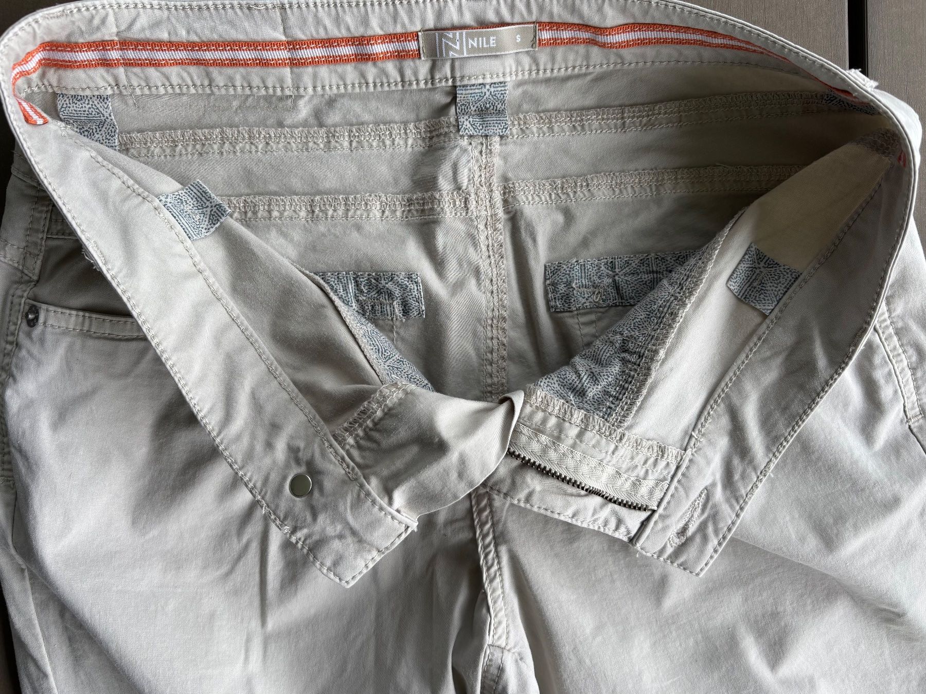 Nile Pantaloni: Nile leichte Freizeithose, Gr. S, beige – Usato da Ebnat-Kappel venduto da Molton 3