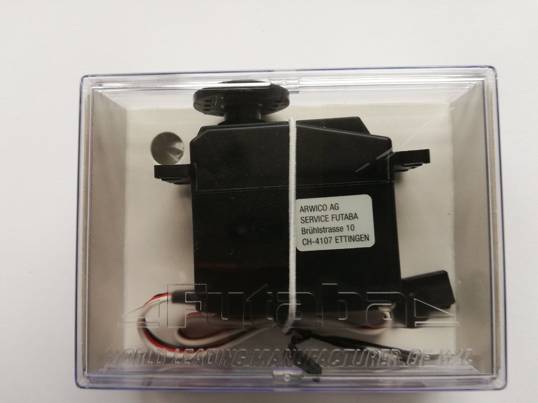 Futaba Modellismo RC: Servo Futaba S3305 Metallgetriebe – Nuovo e nell'imballaggio originale da Flüh venduto da AMS-Modellbau