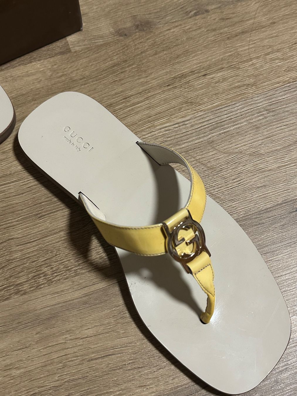 Gucci Chaussures femmes: GUCCI thong sandals / FlipFlops 38 – D'occasion à Burg AG par kam.uen 1