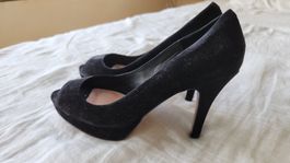 Schwarze Wildleder-Pumps Gr. 39 Helen Billkrantz Peeptoes