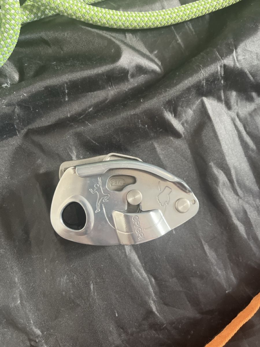 Petzl Attrezzatura da arrampicata: Kletterausrüstung – Nuovo (secondo la descrizione) da Marbach SG venduto da R.Vangh 1