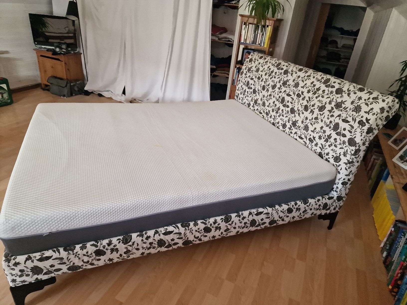 Letti: Bett 160 x 200 inkl.Lattenrost – Usato da Kloten venduto da akibagster 3