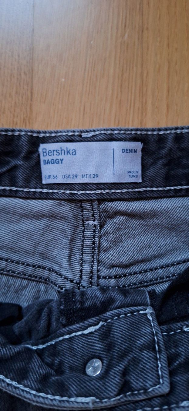 Bershka Jeans: Bershka, jeans Baggy – Nuovo (secondo la descrizione) da Lussery-Villars venduto da pousinete02 2
