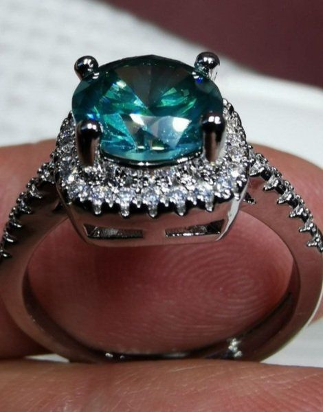 Anelli: Bague avec zircons – Nuovo e nell'imballaggio originale da Reconvilier venduto da MARCLAT