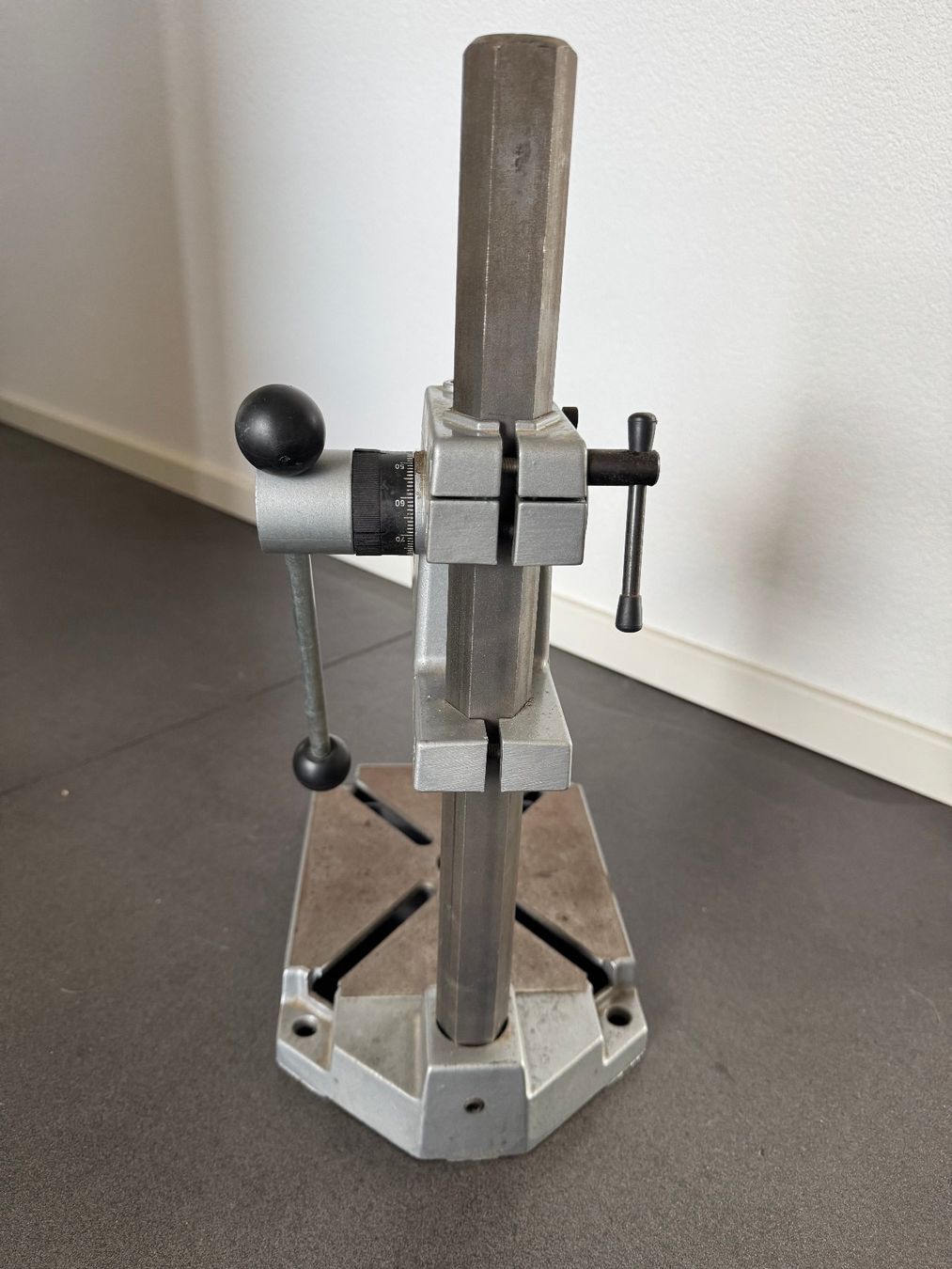 Wolfcraft Bohrmaschinen: Wolfcraft Bohrständer zum einspannen einer Handbohrmachine – Gebraucht aus Fribourg von tschjoly 6
