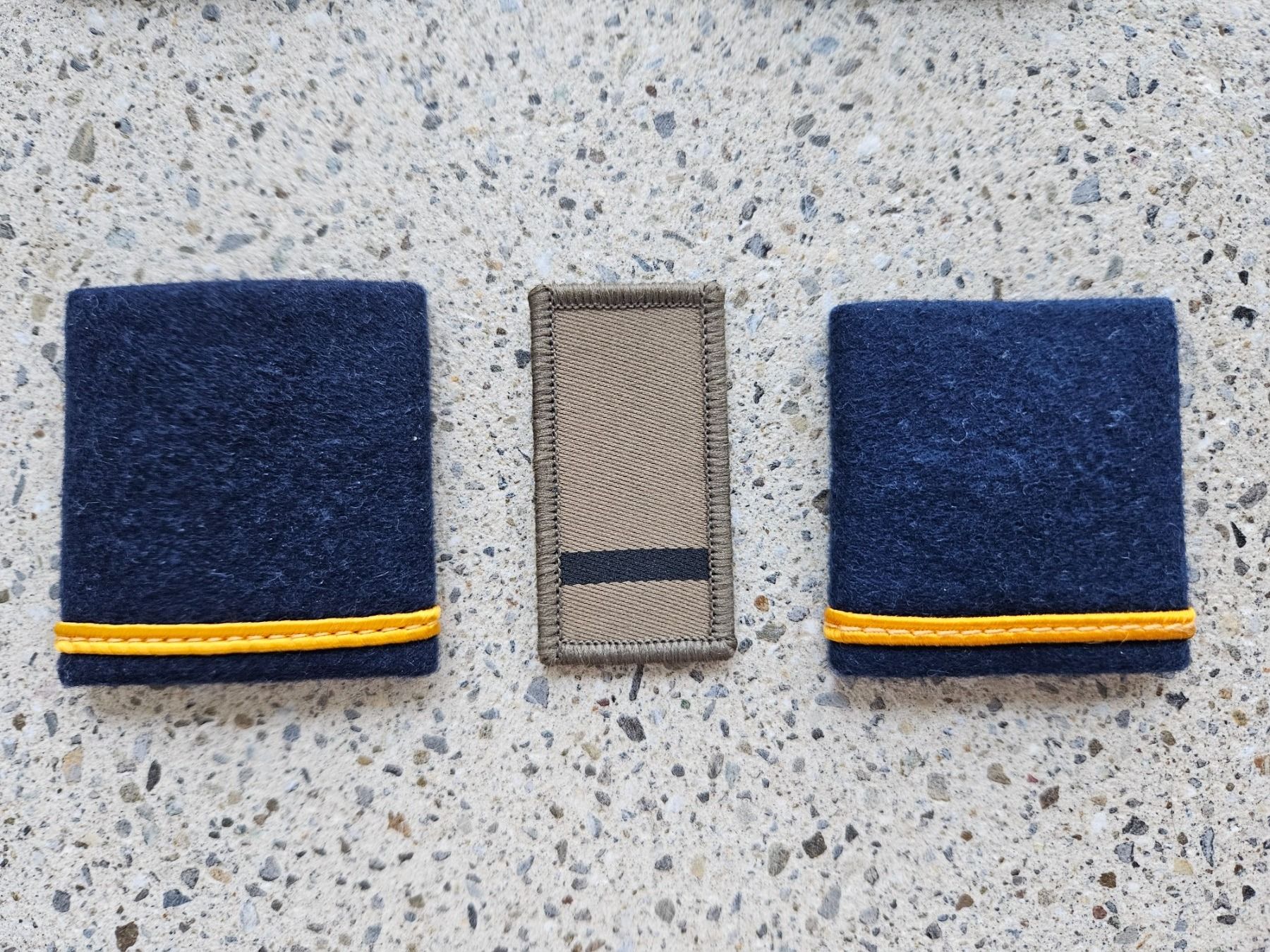 Placchette & Badge: Leutnant Set Luftwaffe mit klett *** – Nuovo (secondo la descrizione) da Riedholz venduto da fr_sIruP