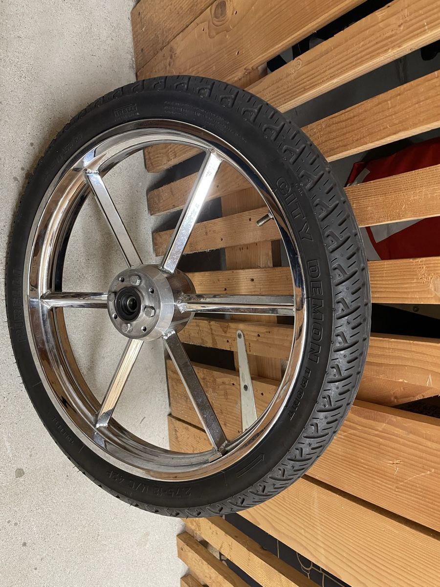 Pneus & Roues: Motor Vorderrad – D'occasion à Reinach BL par Doris85