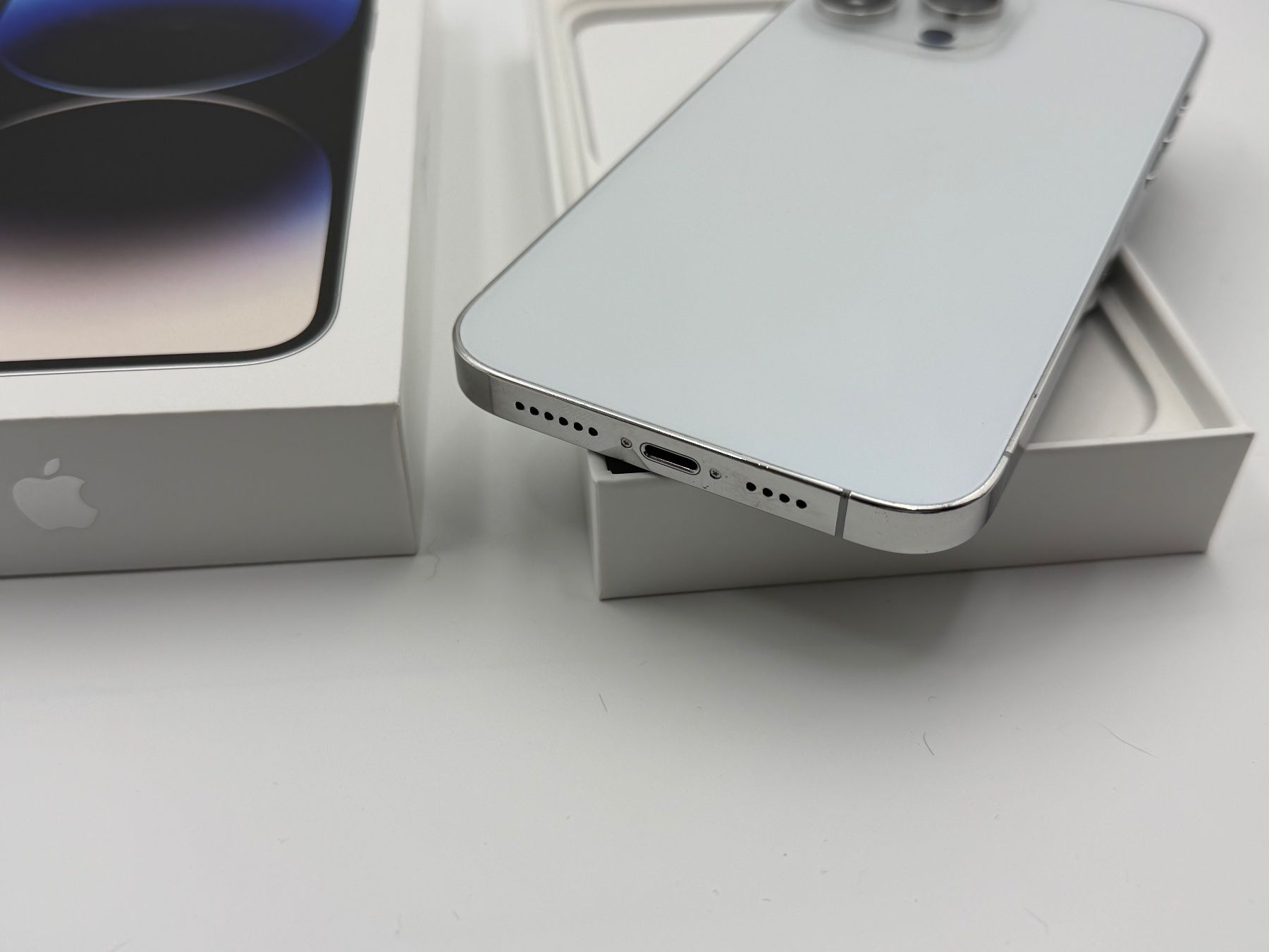 Apple Telefoni cellulari / Smartphones: Apple iPhone 14 Pro Max - 256 GB | Wie neu – Usato da Chur venduto da ReplaceHub 2