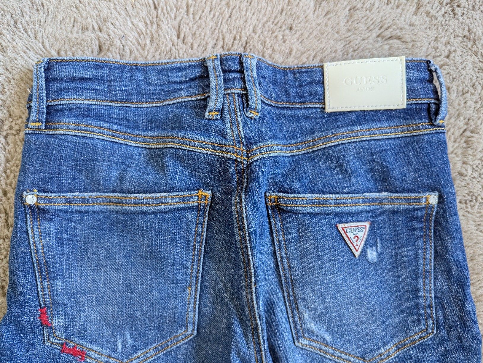 Guess Jeans: jean Guess 26 – Usato da Montreux venduto da dem_gyt9 3