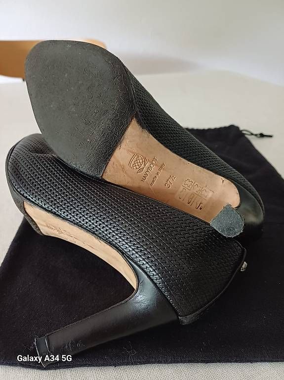 Scarpe da donna: Pumps von Navyboot Größe 37,5 – Usato da Zürich venduto da roman87788 1