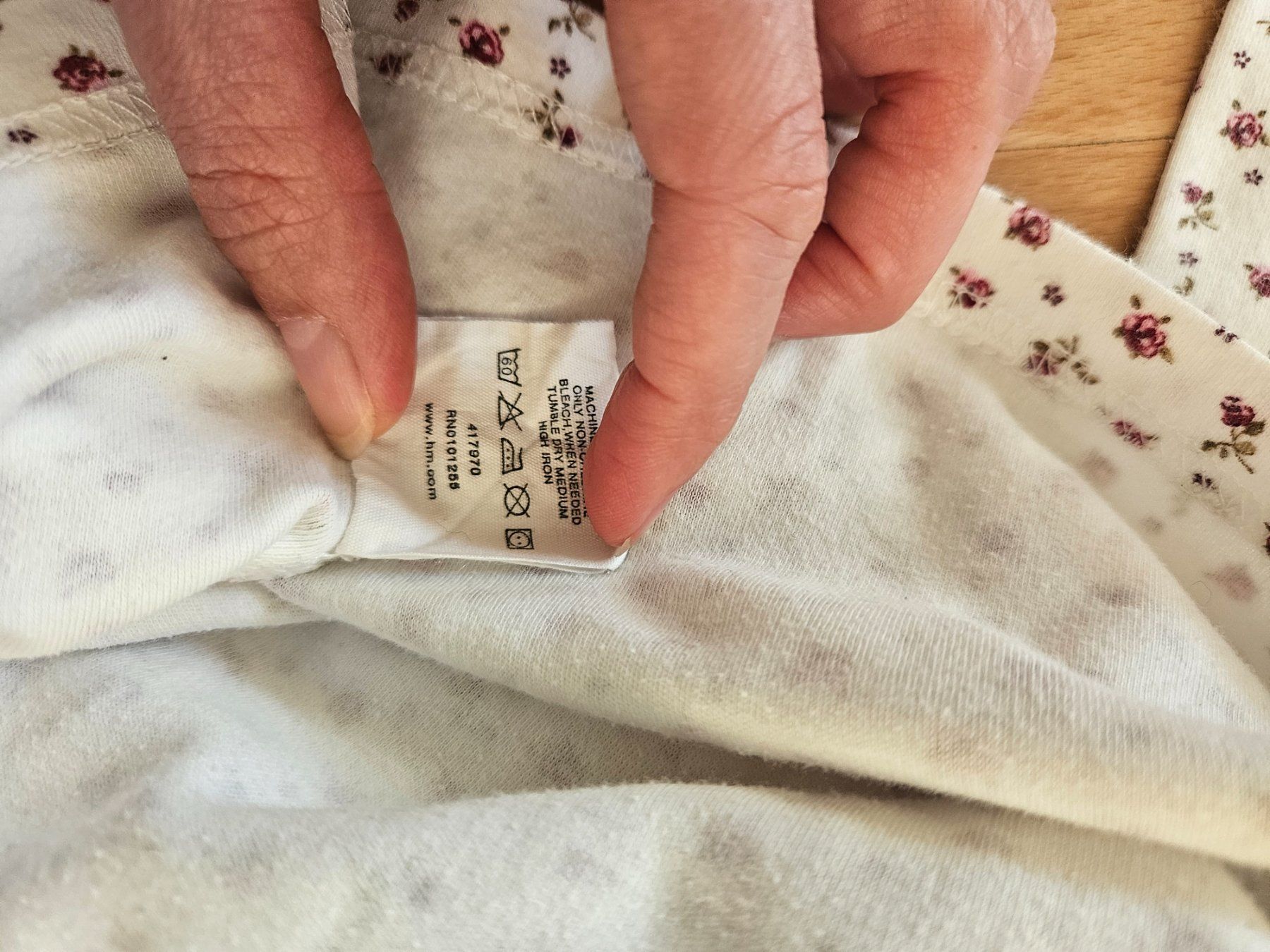 H&M Maglioni & Felpe: Pullover Langarmshirt mit Kragen Gr. 74 – Usato da Zürich venduto da Kris8050 9