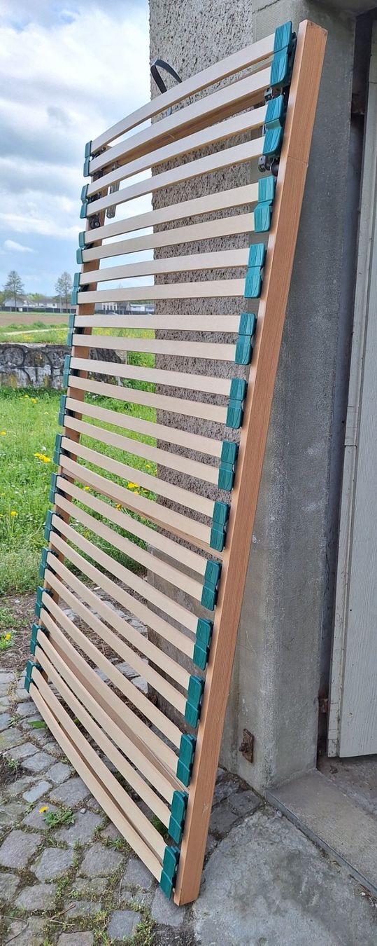 Reti a doghe: Einfacher Lattenrost 120cm x 200cm – Usato da Weinfelden venduto da JoeBaer 3