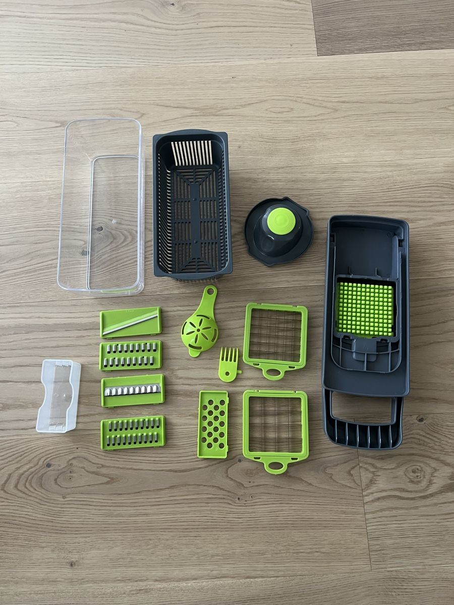Elettrodomestici da cucina: Gemüseschneider Set – Nuovo (secondo la descrizione) da Emmenbrücke venduto da ali_9zmp