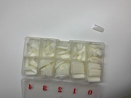 1 Boîte d'ongles artificiels - popits manucure!