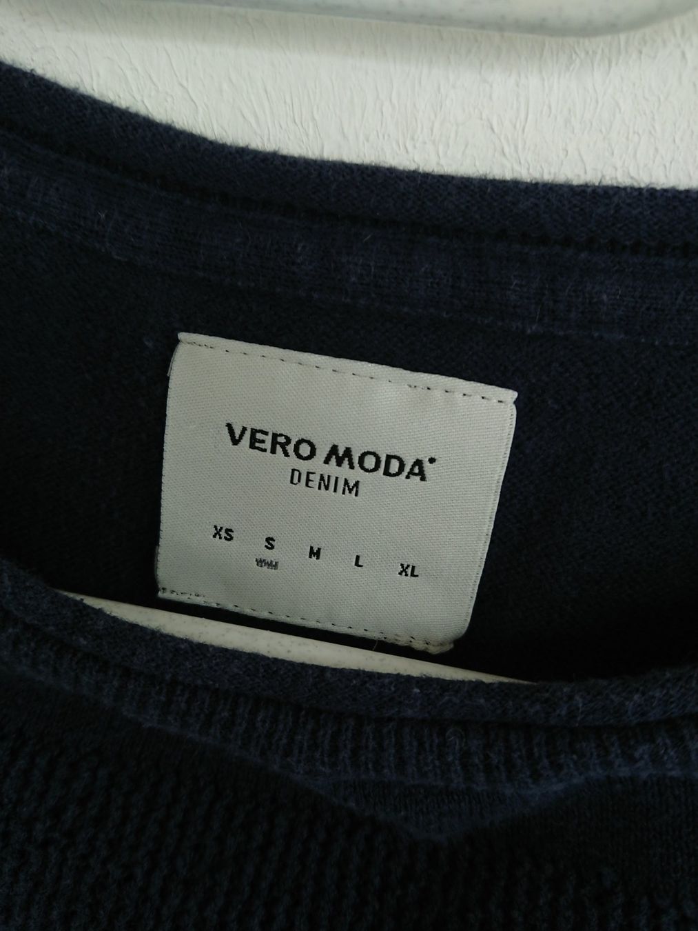 Maglioni & Felpe: Damen Pullover Vero Moda Gr. S Dunkelblau asymetric – Usato da Hallau venduto da CHACLA 1