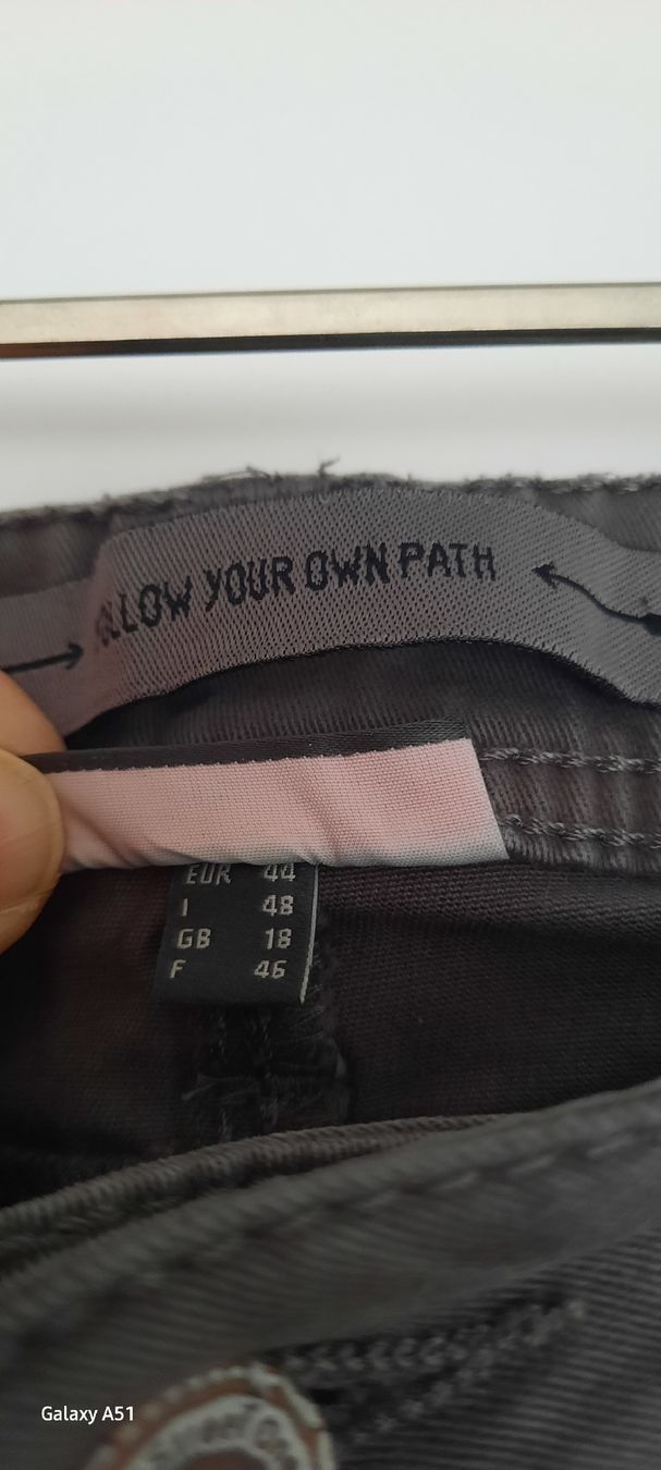 Pantaloni: ***STREET ONE*** Hose Gr 44 grau – Usato da Wädenswil venduto da H2H_Secondhandshop 5