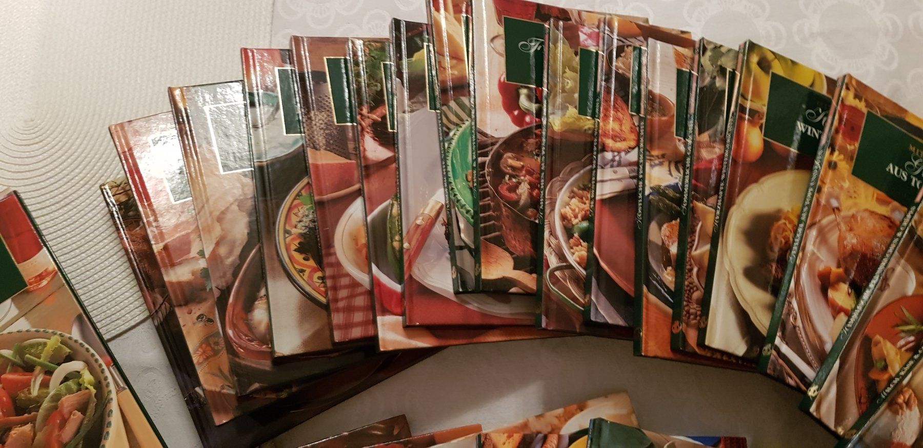 Libri: Mit Rezepten um die Welt – Usato da Bachenbülach venduto da sustyger 2