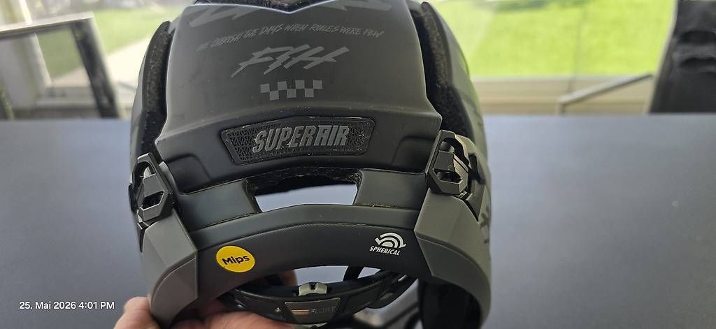 Helme: Bell Kinder /Jugend Helm mit Kinnschutz DH – Gebraucht aus Frasnacht von Sapollo 7