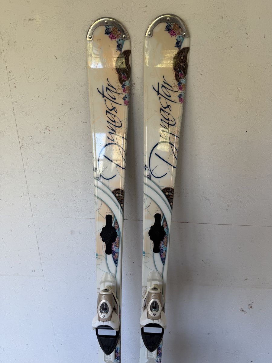Dynastar Sci: Dynastar Exclusive Sensation 153 cm mit Bindung – Usato da Gurmels venduto da SwissShop21 1