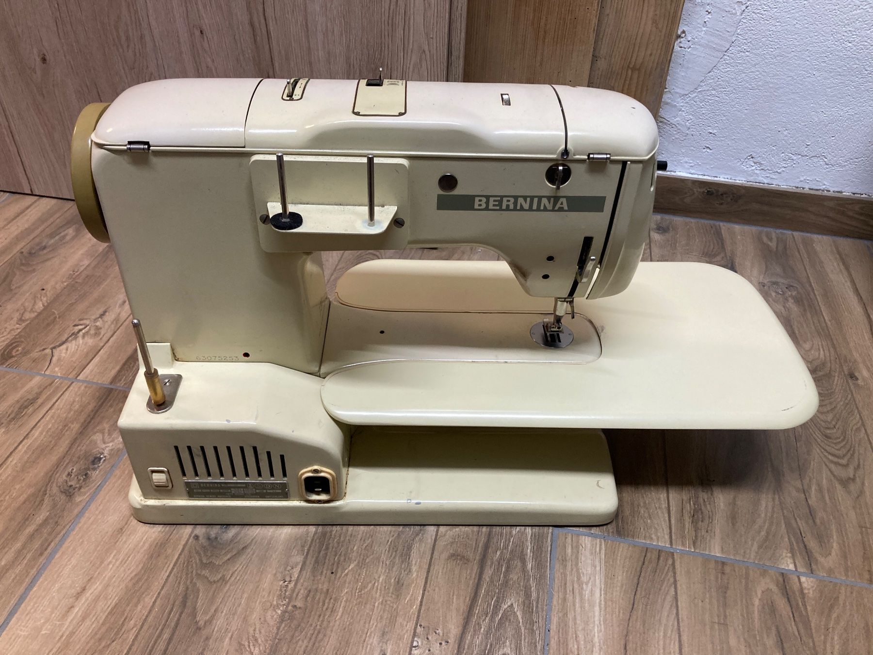 Bernina Macchine da cucire: BERNINA 731 Nähmaschine – Usato da Ufhusen venduto da raebler94 2