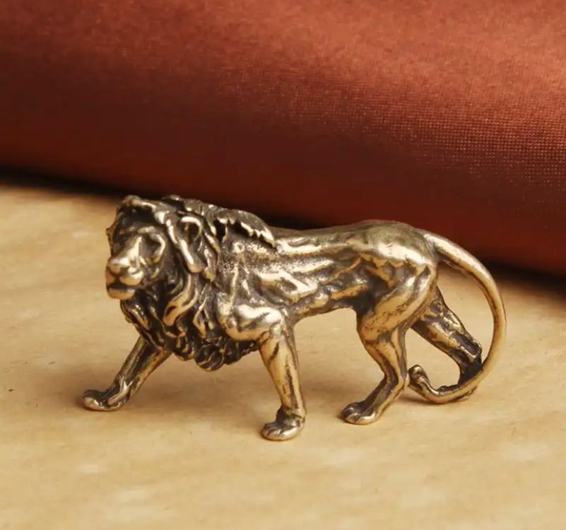 Toyvian Löwen Figuren Set - 8 Mini Löwen Aus Kunstharz Für Deko & Dioramen