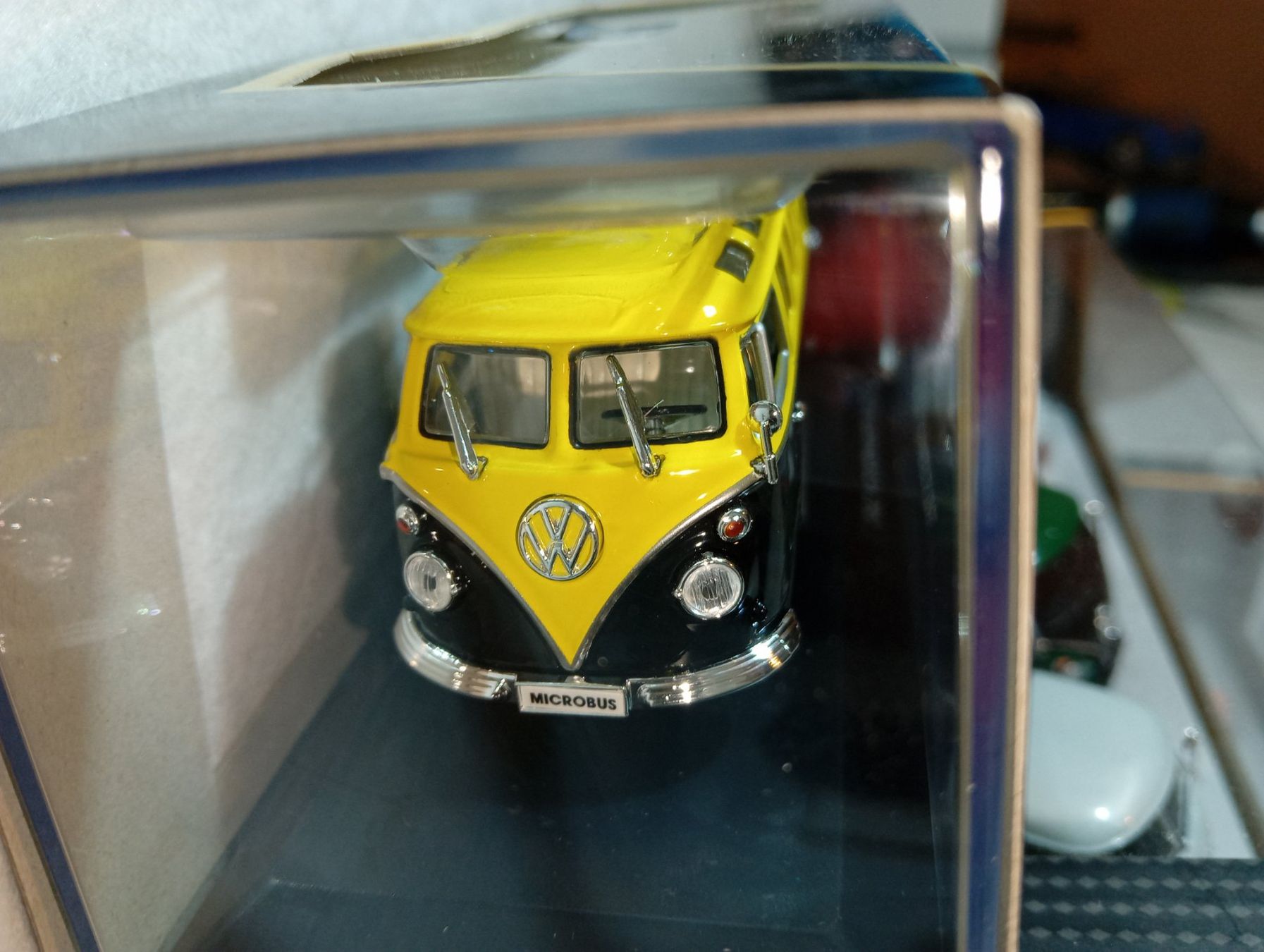Volkswagen Modellini d'auto: VW Konvolut  1:43 – Usato da Huttwil venduto da Secondtrain 4