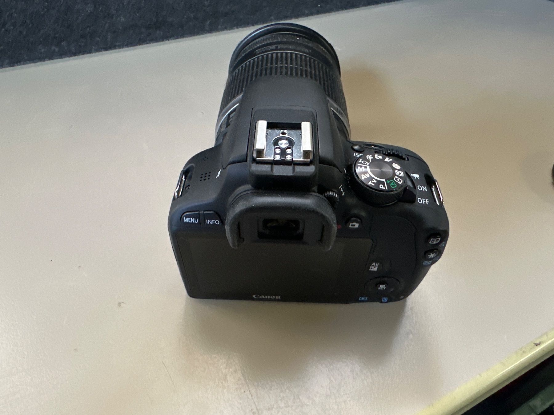 Canon Fotocamera: Canon EOS 100D mit Canon Zoom 18-200mm – Usato da Brügg BE venduto da TSP02 3