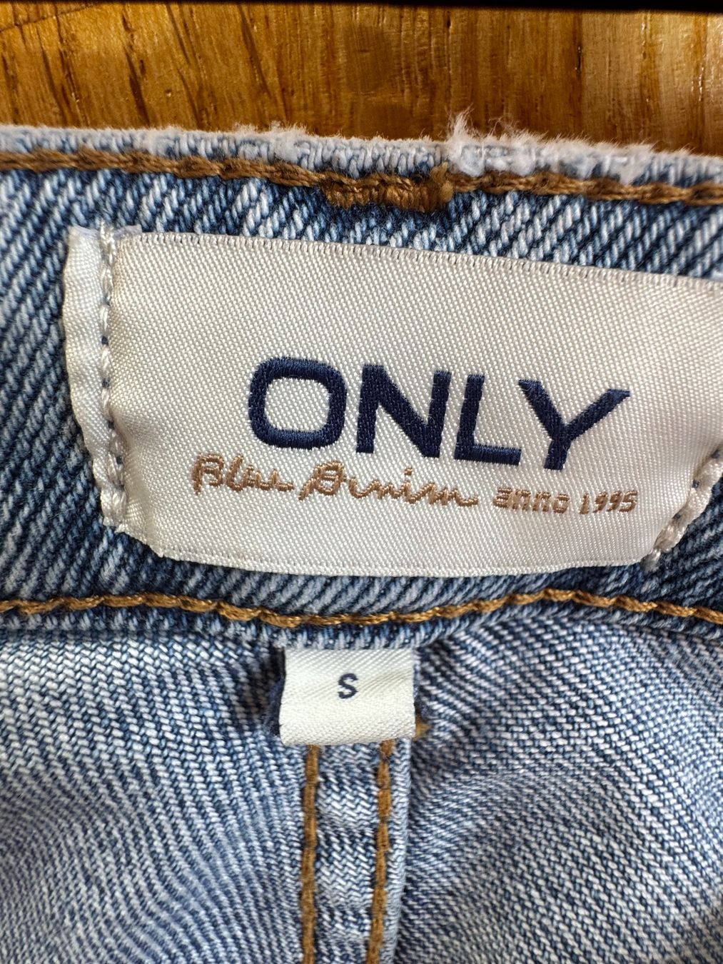 Only Jeans: ONLY: Jeans / Mom Jeans / S – Usato da Hünibach venduto da s.leptir 4