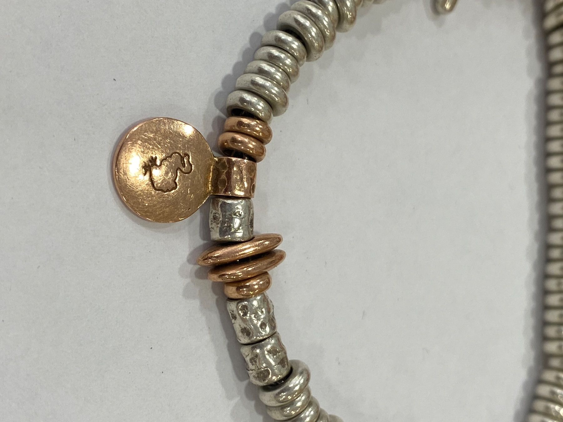 Pomellato Armbänder & -reifen: Bracelet s pomellato charm or rose dodo – Gebraucht aus La Neuveville von e_perriard 1
