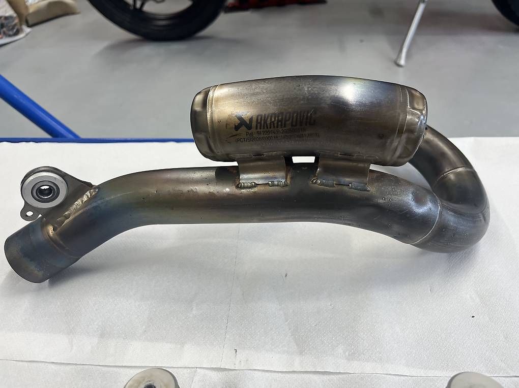 Échappements: Akrapovic Racing Line Auspuff  – D'occasion à Rain par yamaha19 2